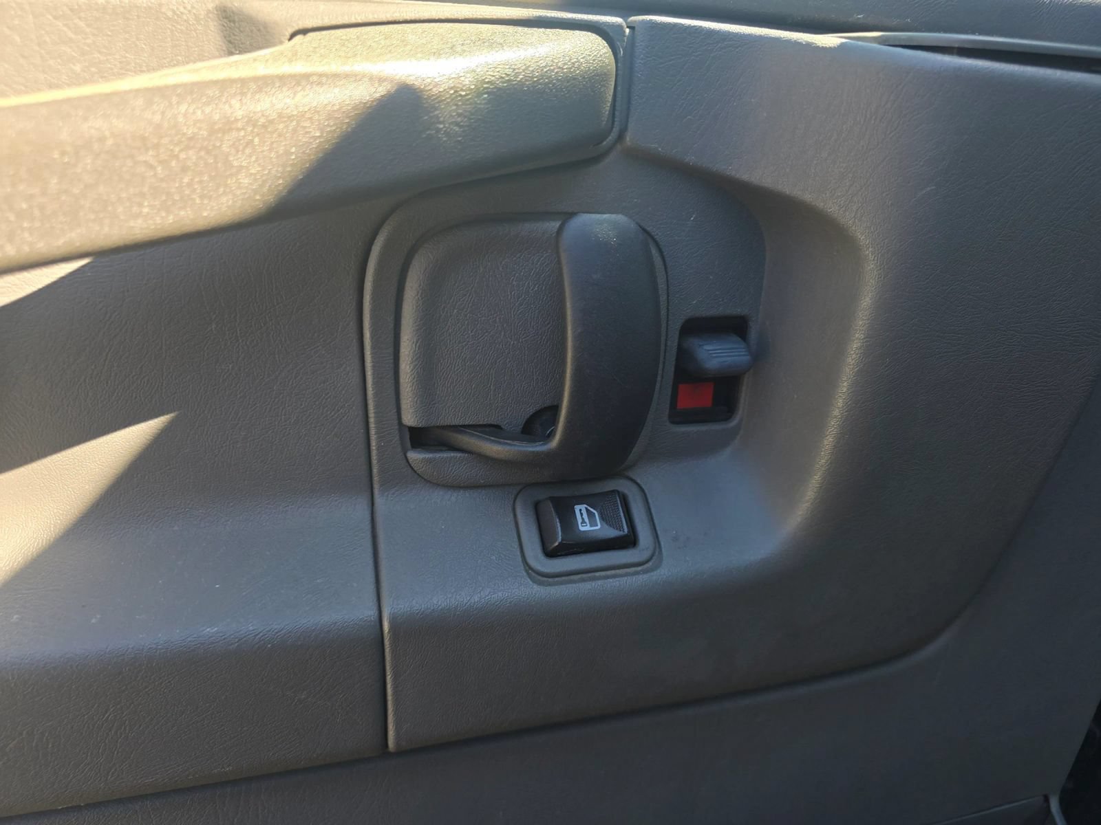 Used 2008 Chevrolet Express 3500 Extended Passenger w/ LT Preferred Equipment Group RWD image 21