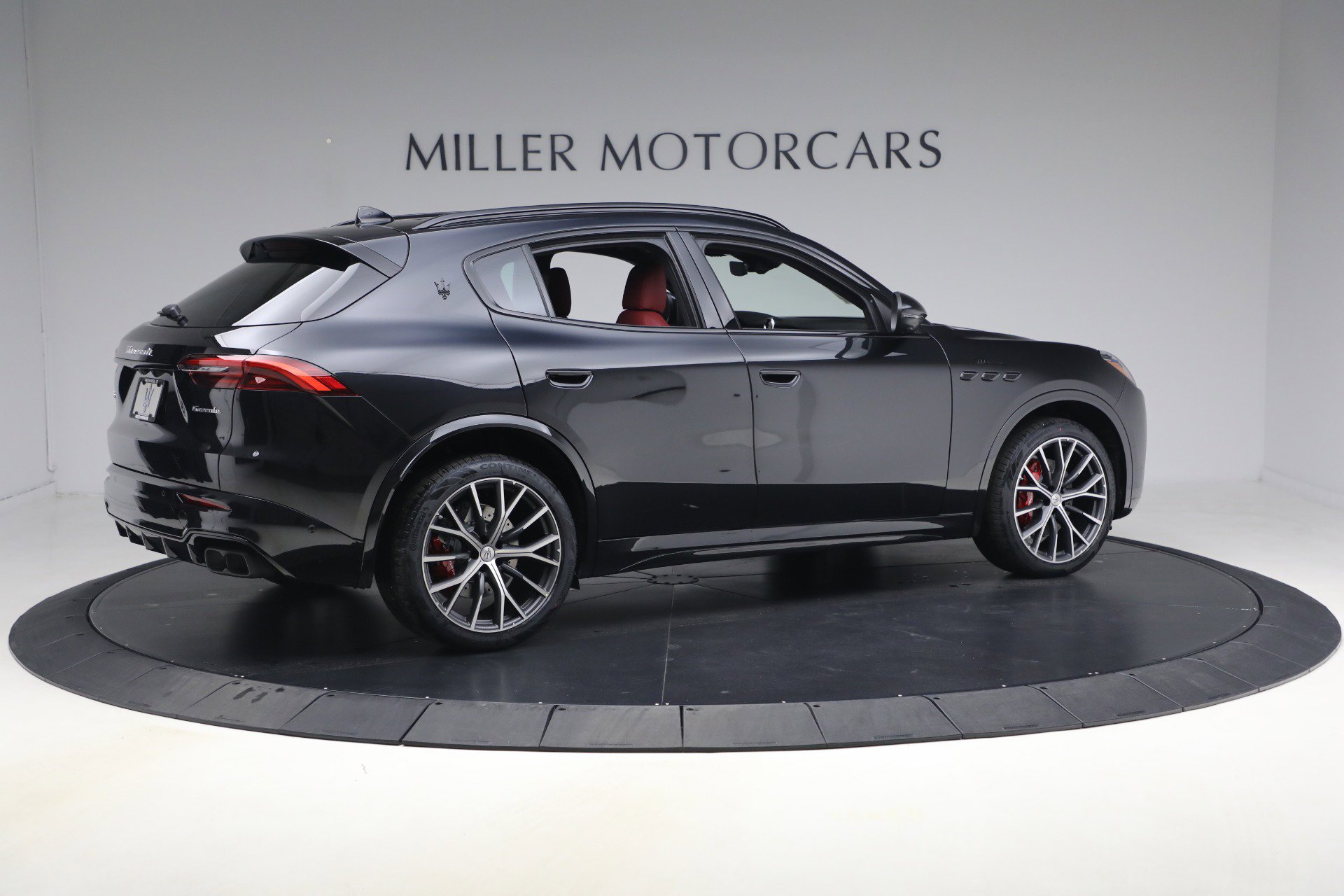 New 2026 Maserati Grecale Modena image 8