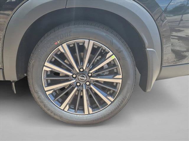 New 2026 Nissan Pathfinder Platinum FWD image 9