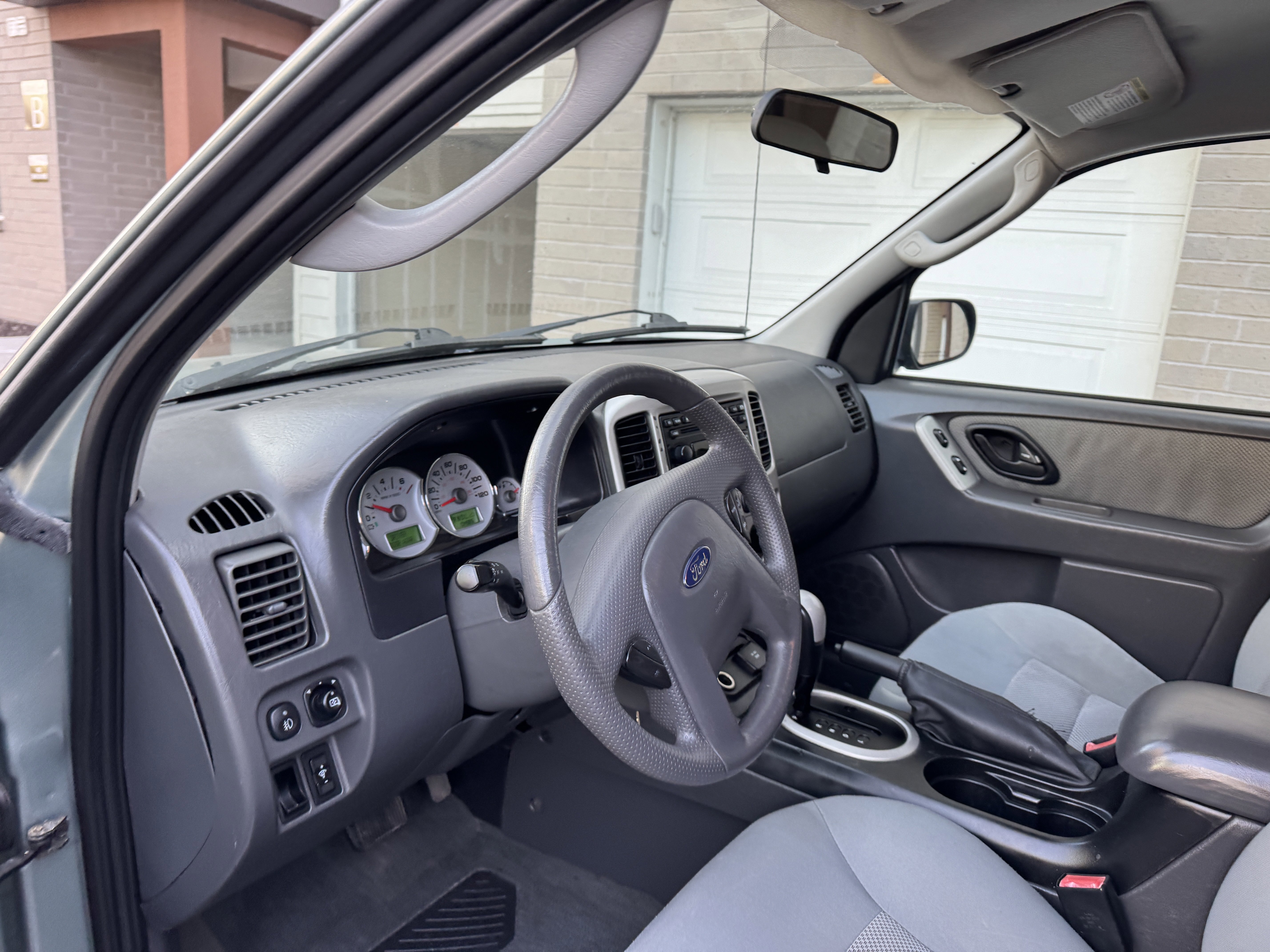 Used 2006 Ford Escape 4WD Hybrid image 16