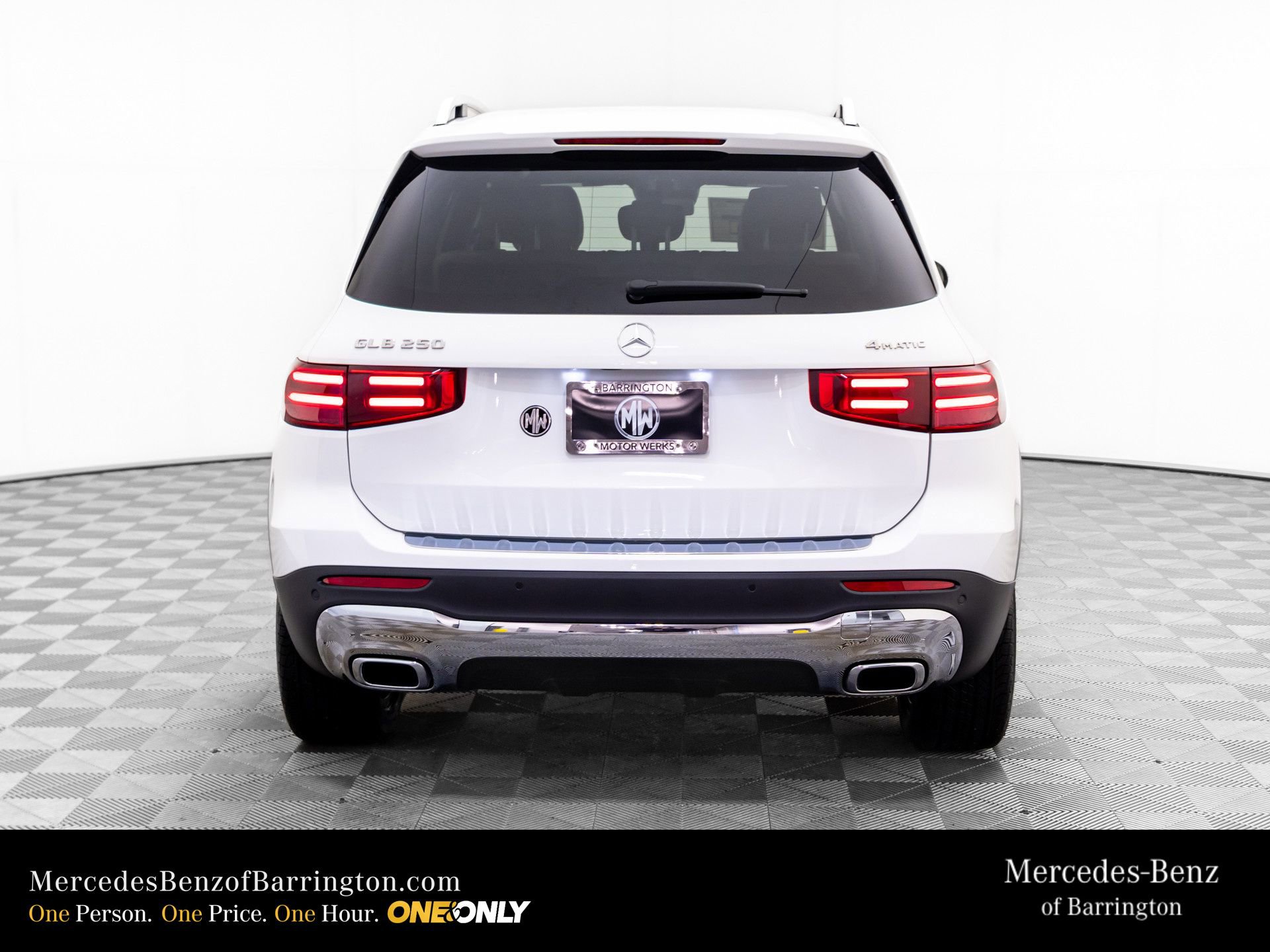 New 2026 Mercedes-Benz GLB 250 4MATIC image 4