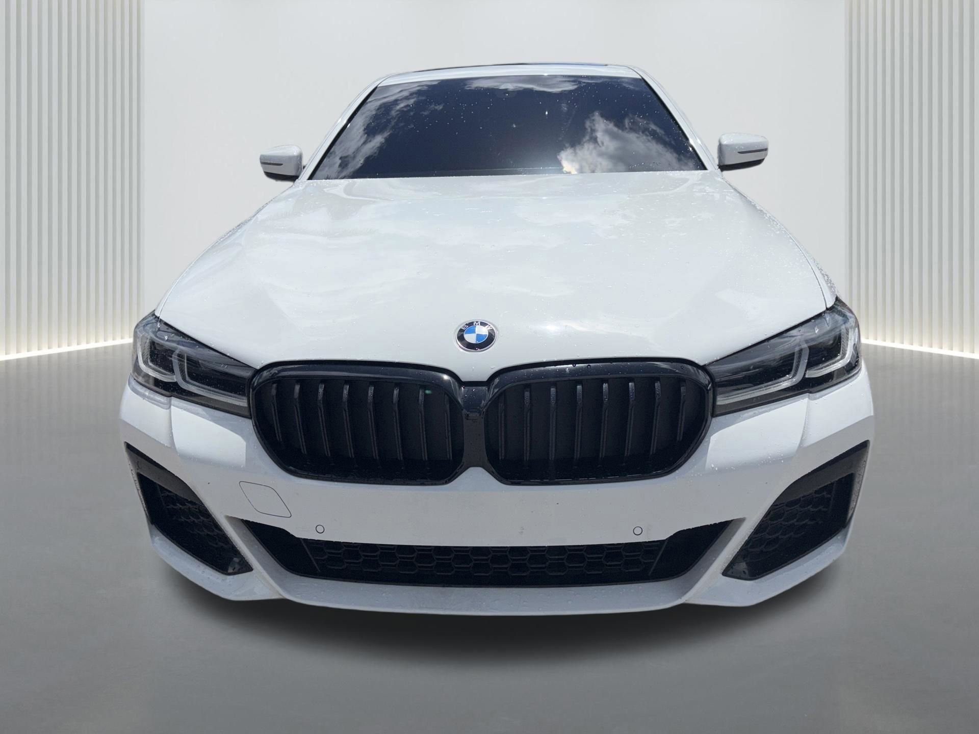 Used 2021 BMW 530e w/ M Sport Package RWD image 1