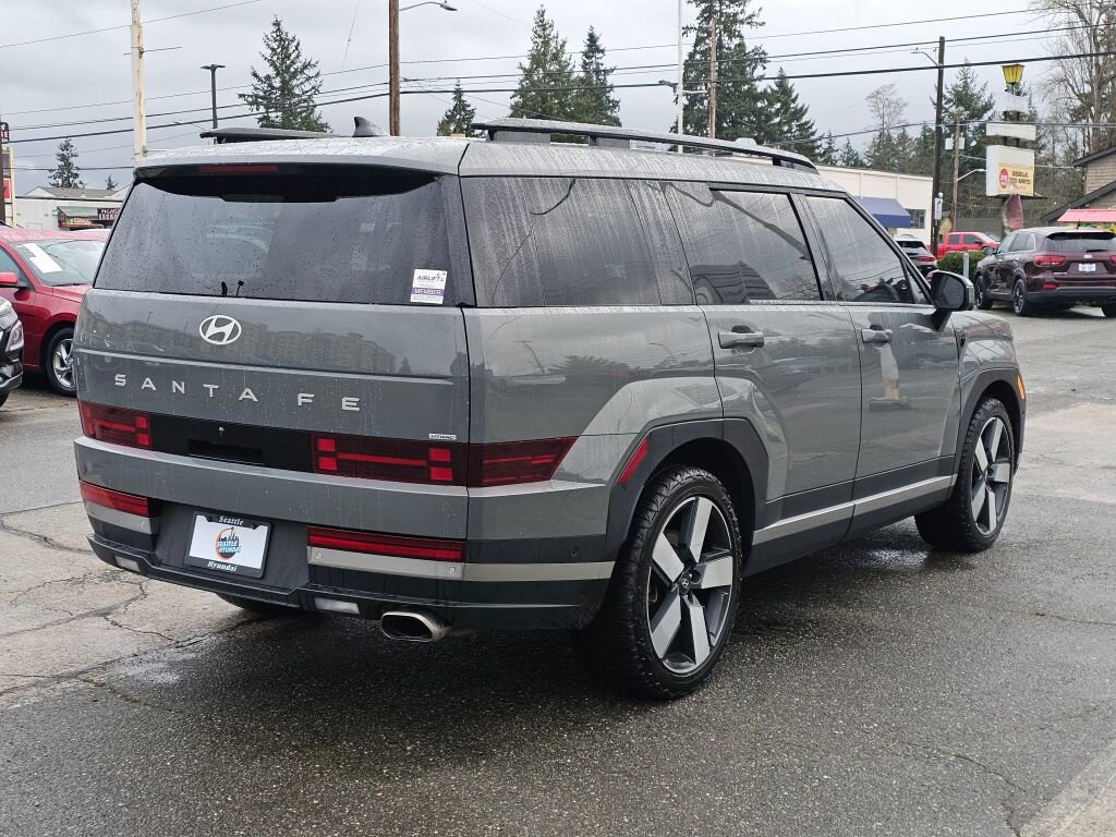 Used 2024 Hyundai Santa Fe Limited image 7