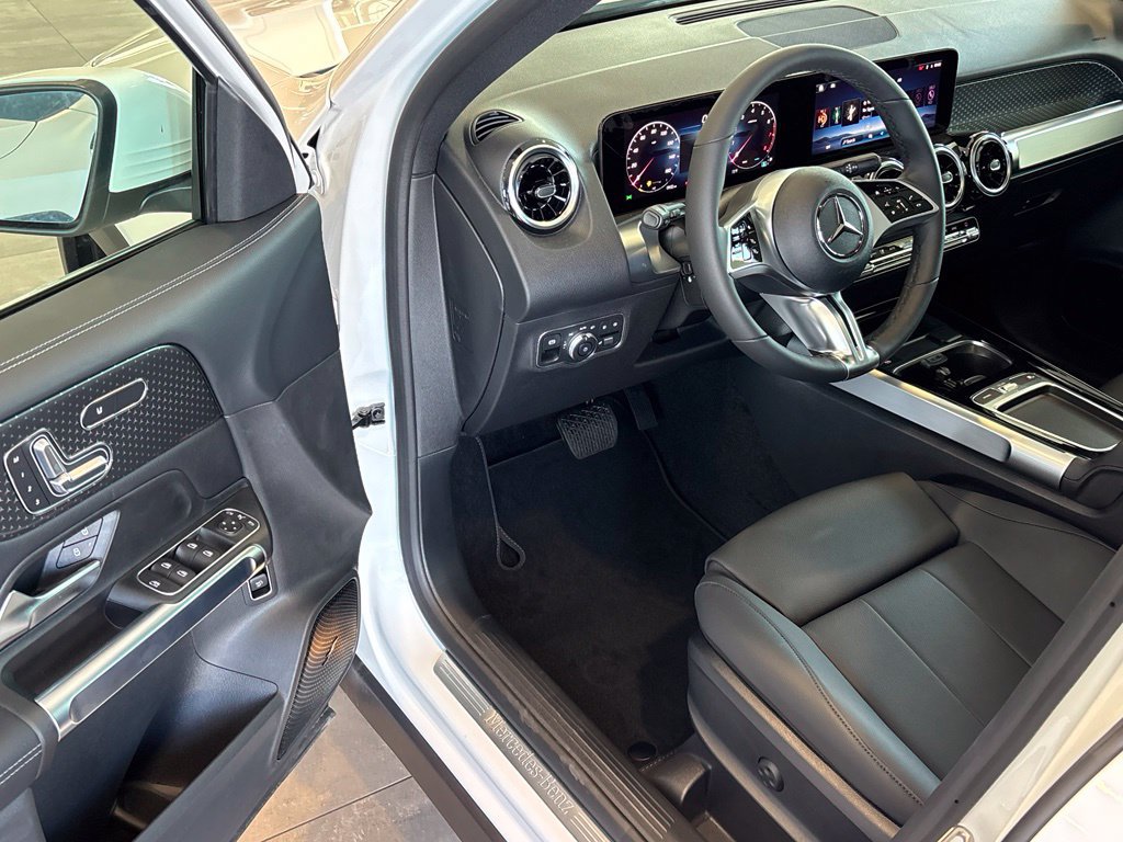 New 2026 Mercedes-Benz GLB 250 4MATIC image 14
