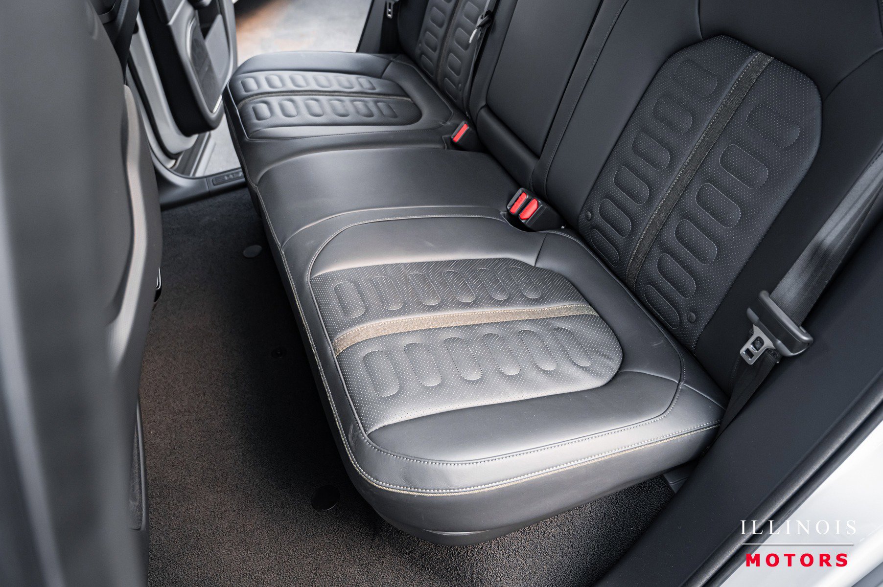 Used 2022 Rivian R1T Adventure image 33