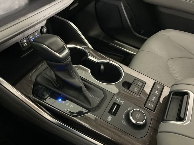 Used 2022 Toyota Highlander Platinum image 22