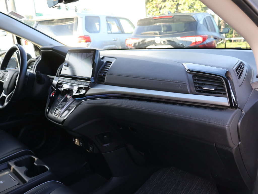 Certified 2025 Honda Odyssey Touring image 9