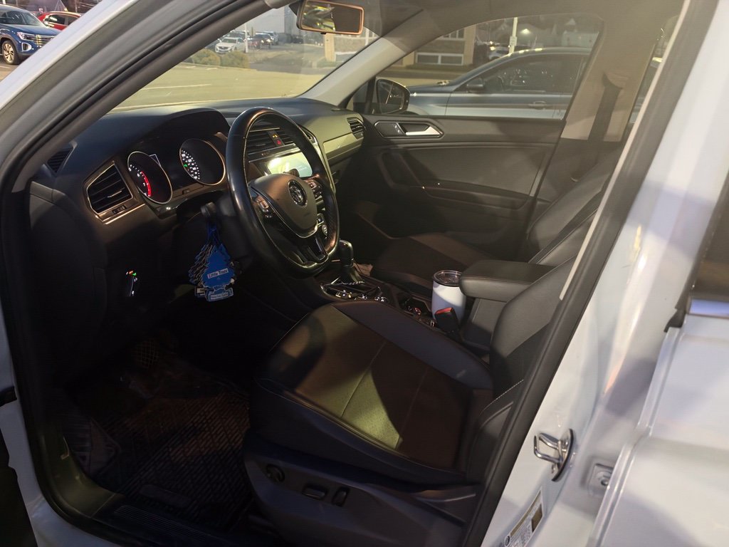 Used 2018 Volkswagen Tiguan SE AWD/4WD image 8