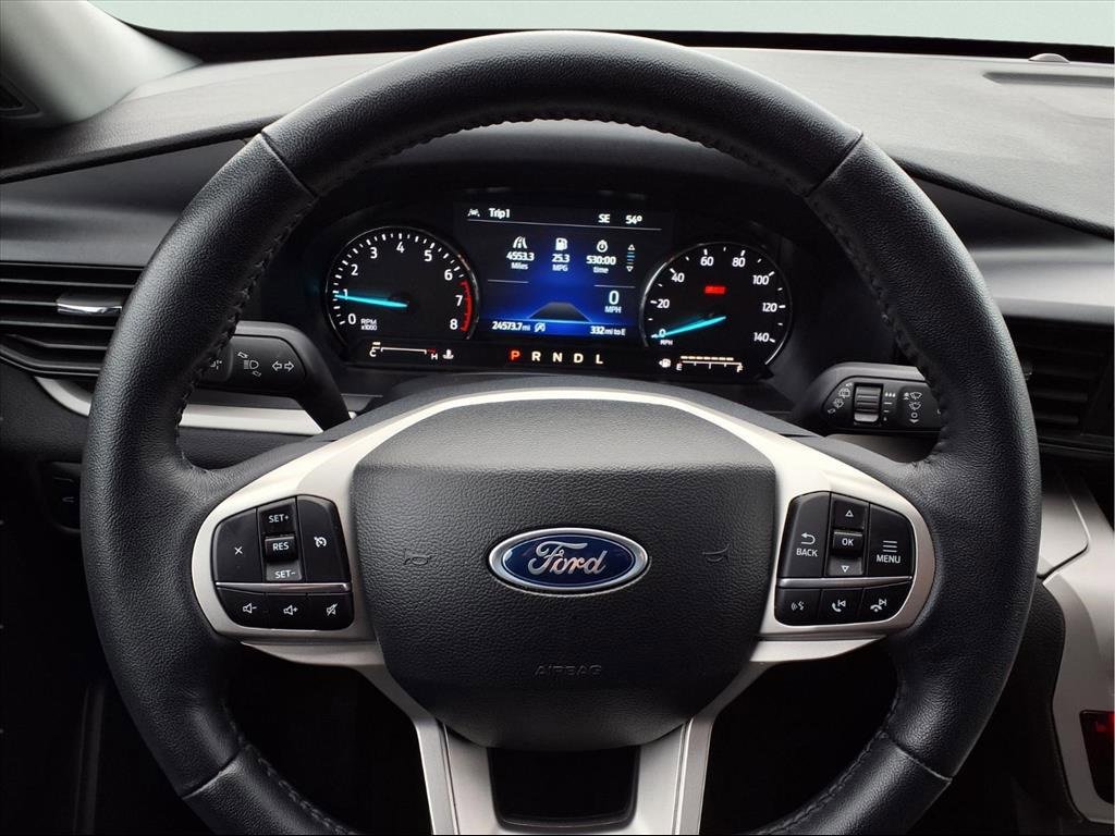 Used 2023 Ford Explorer XLT image 12