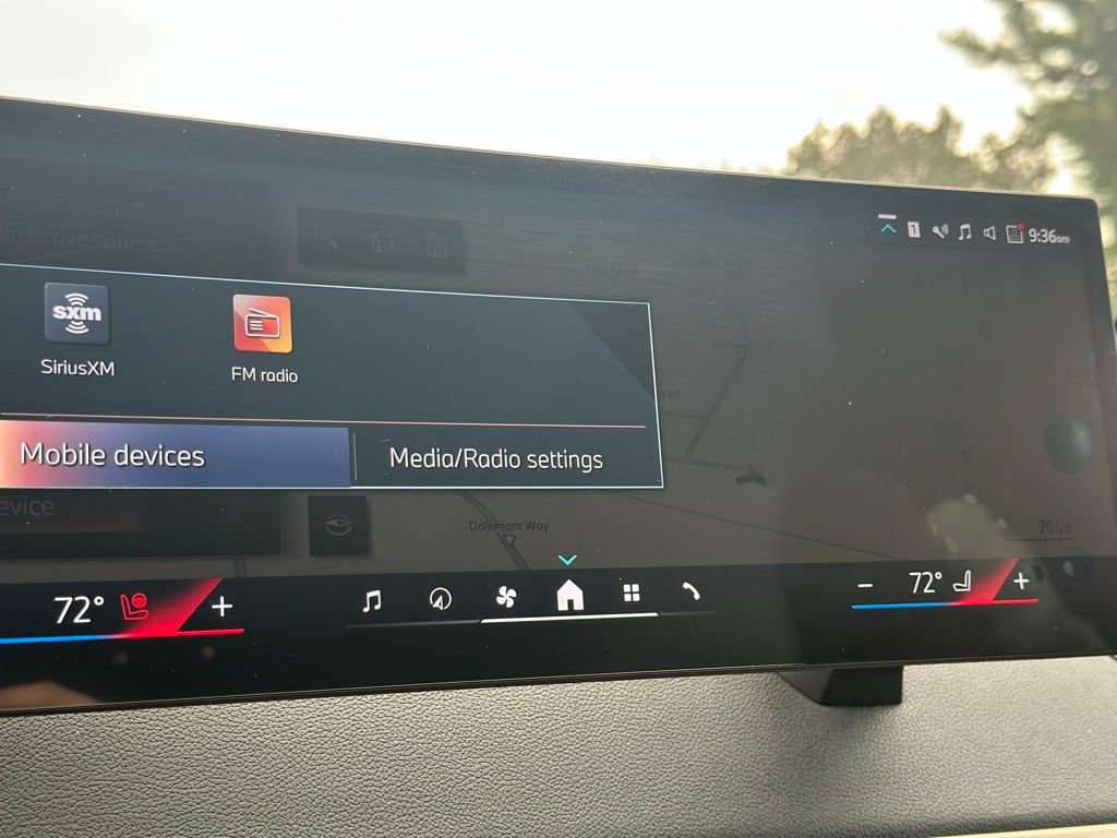 Used 2025 BMW iX xDrive50 image 33