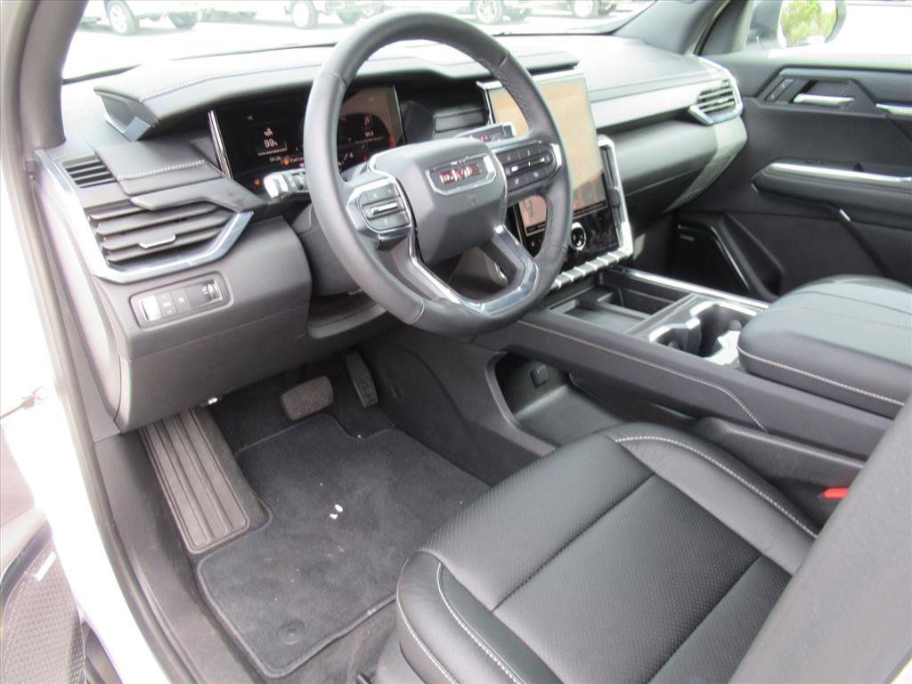 Used 2025 GMC Acadia Elevation image 16