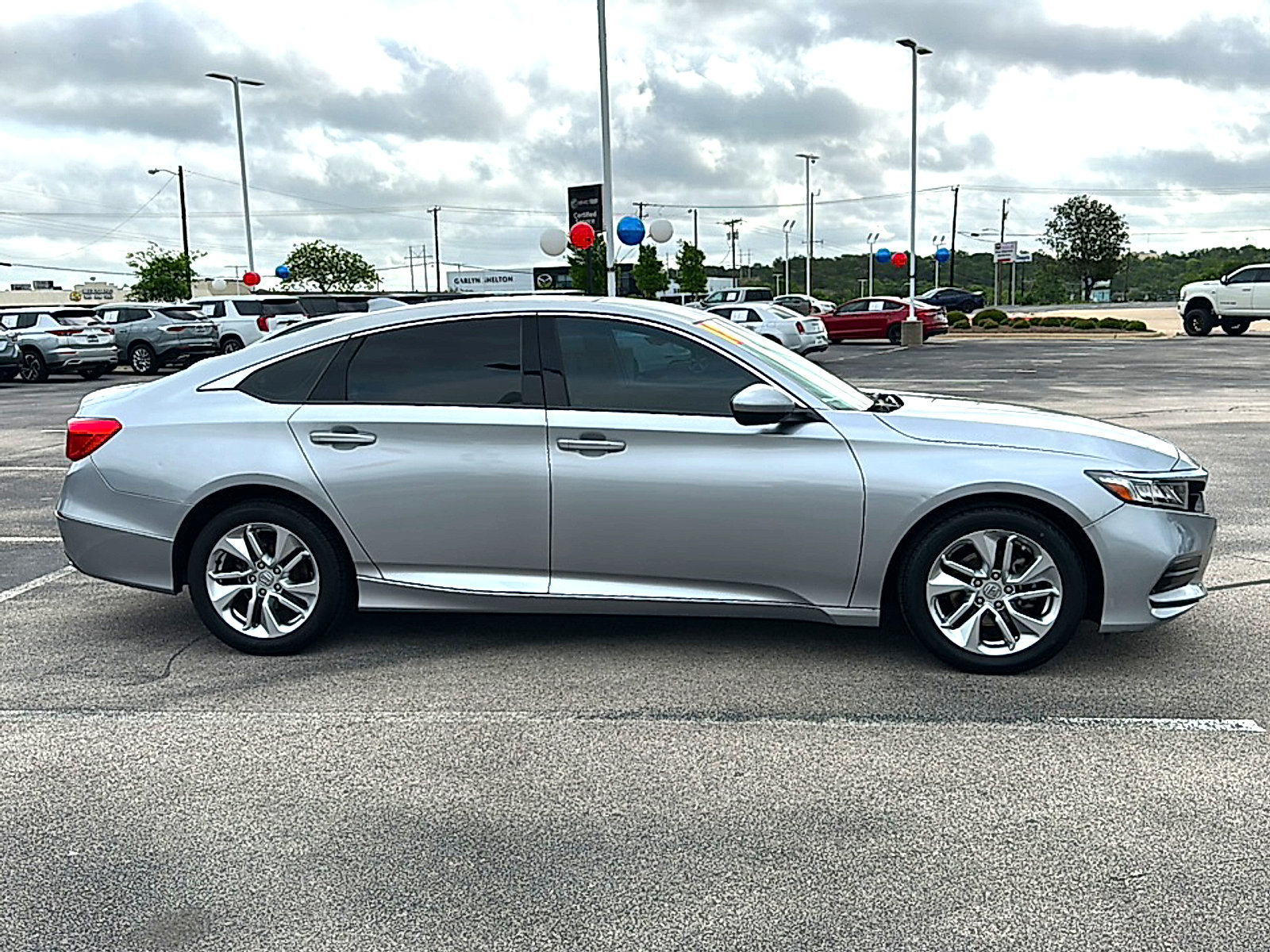 Used 2018 Honda Accord LX image 9