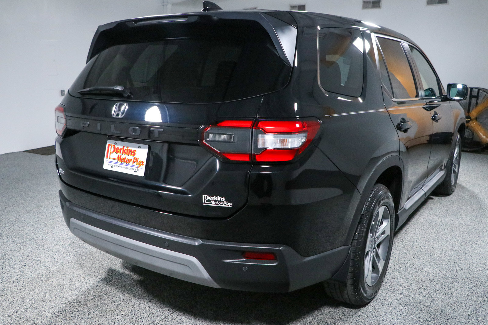 Used 2024 Honda Pilot EX-L image 7
