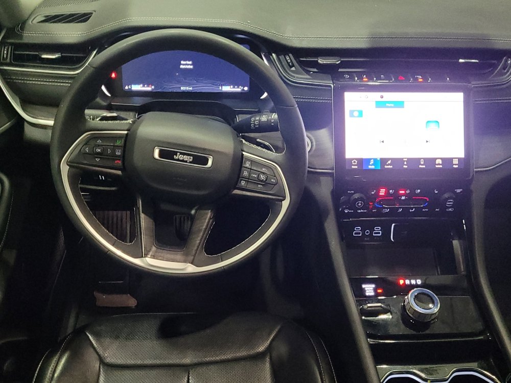 Used 2023 Jeep Grand Cherokee Limited w/ Luxury Tech Group II AWD/4WD image 22