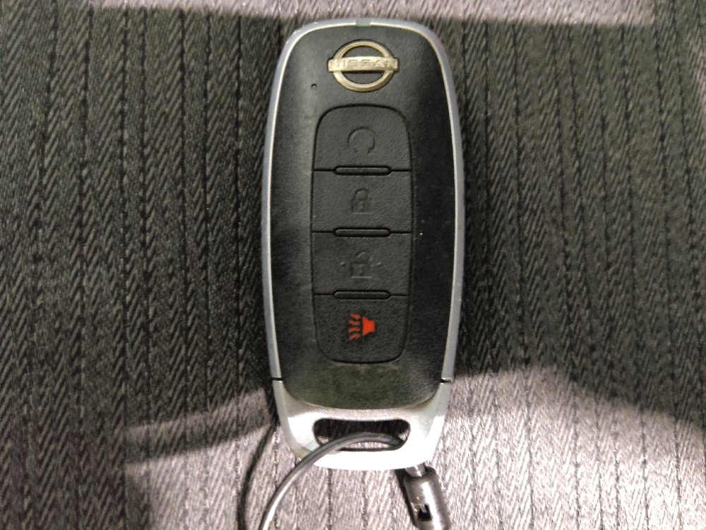 Used 2023 Nissan Rogue SV image 32