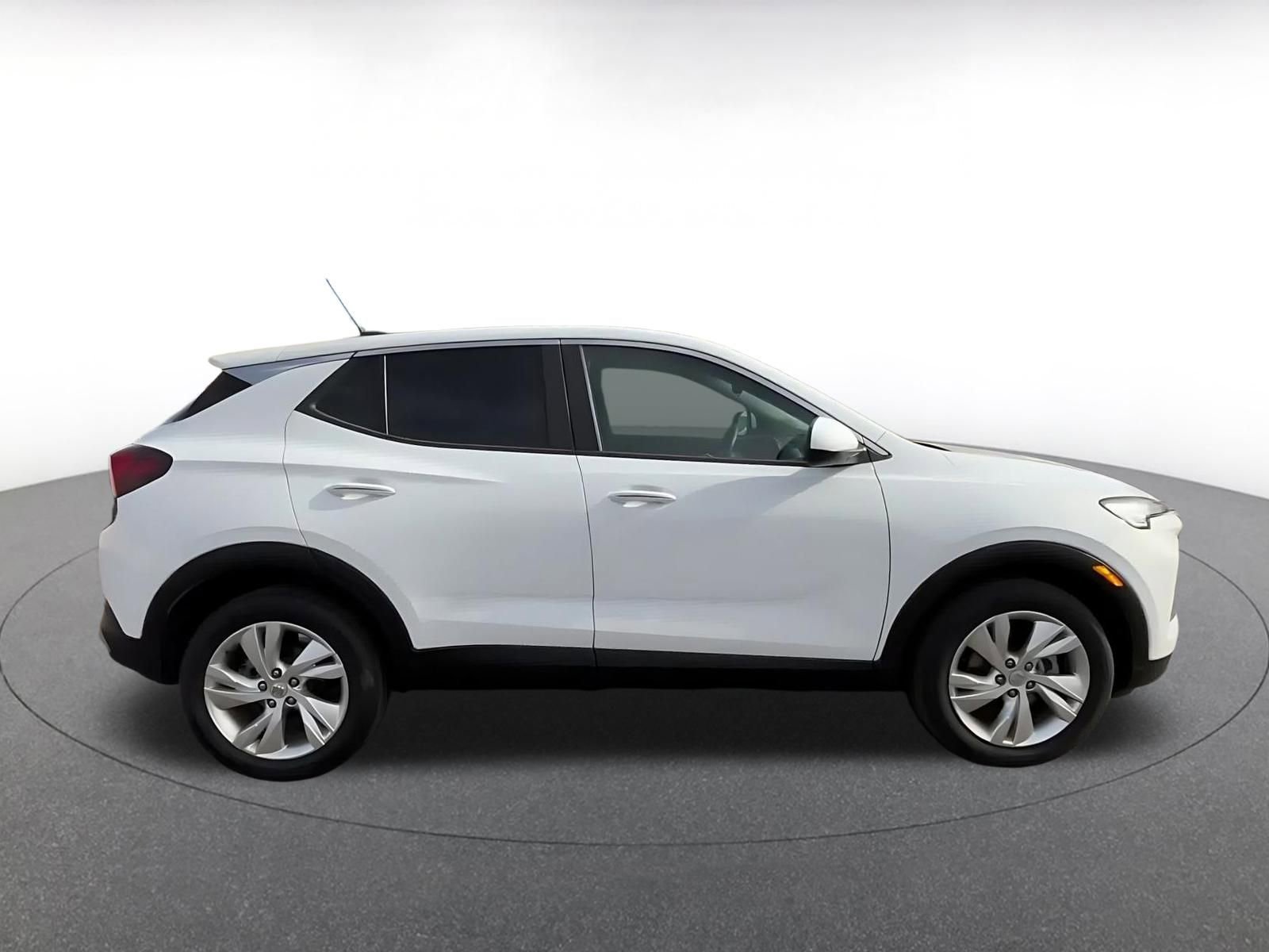 Used 2025 Buick Encore GX Preferred FWD image 16