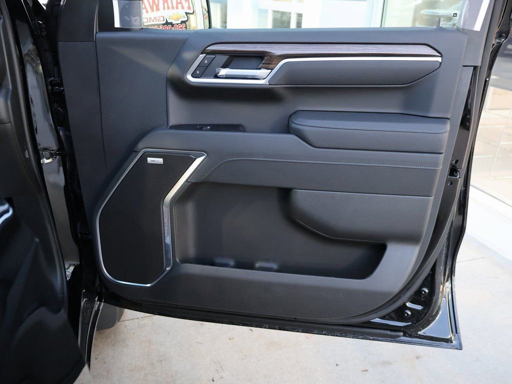 New 2026 Chevrolet Silverado 1500 RST w/ Convenience Package II AWD/4WD image 36