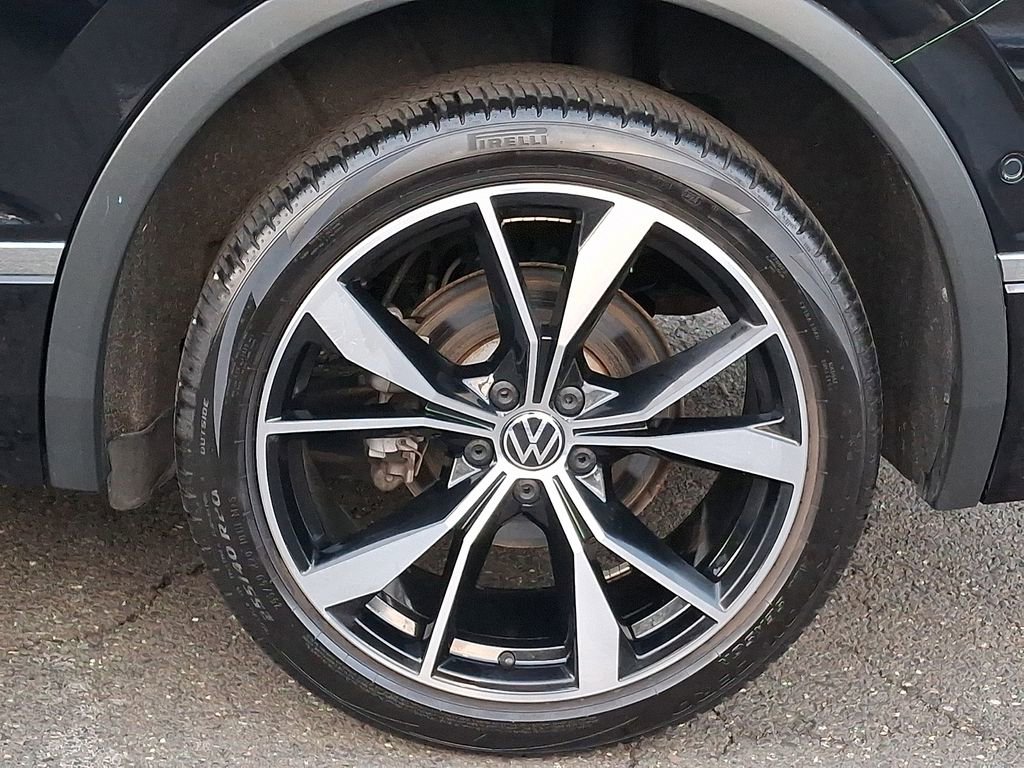 Used 2022 Volkswagen Tiguan SEL R-Line AWD/4WD image 6