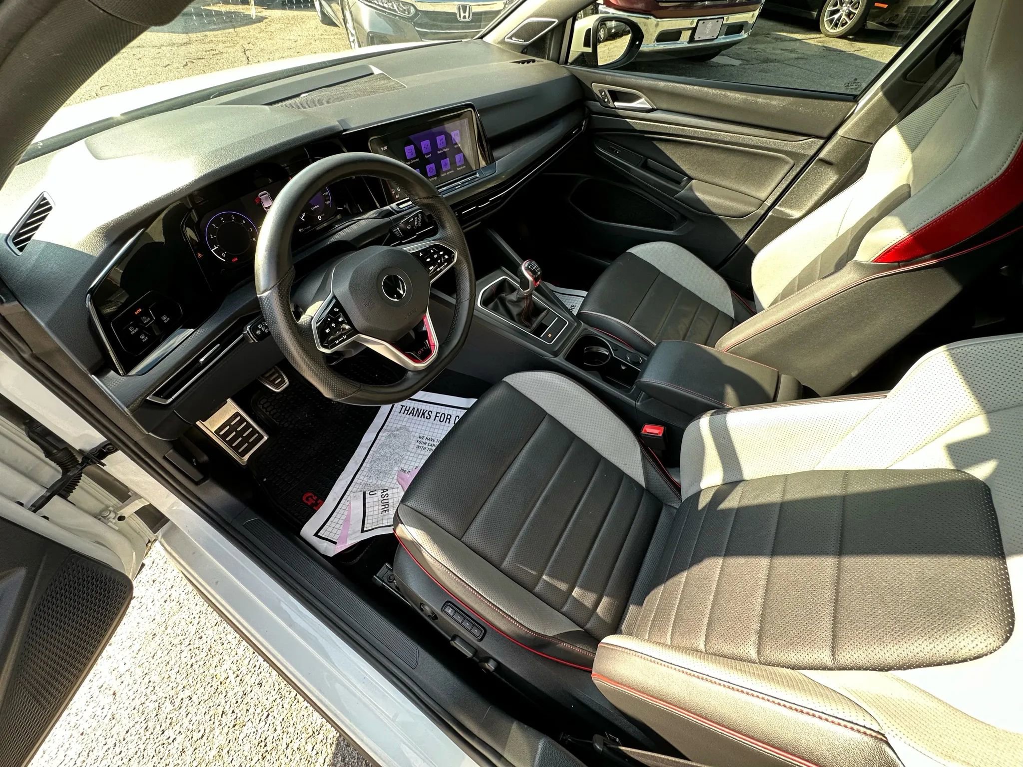 Used 2022 Volkswagen GTI SE image 9