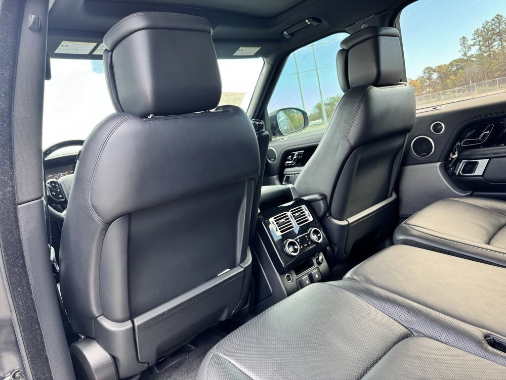Used 2019 Land Rover Range Rover HSE image 18