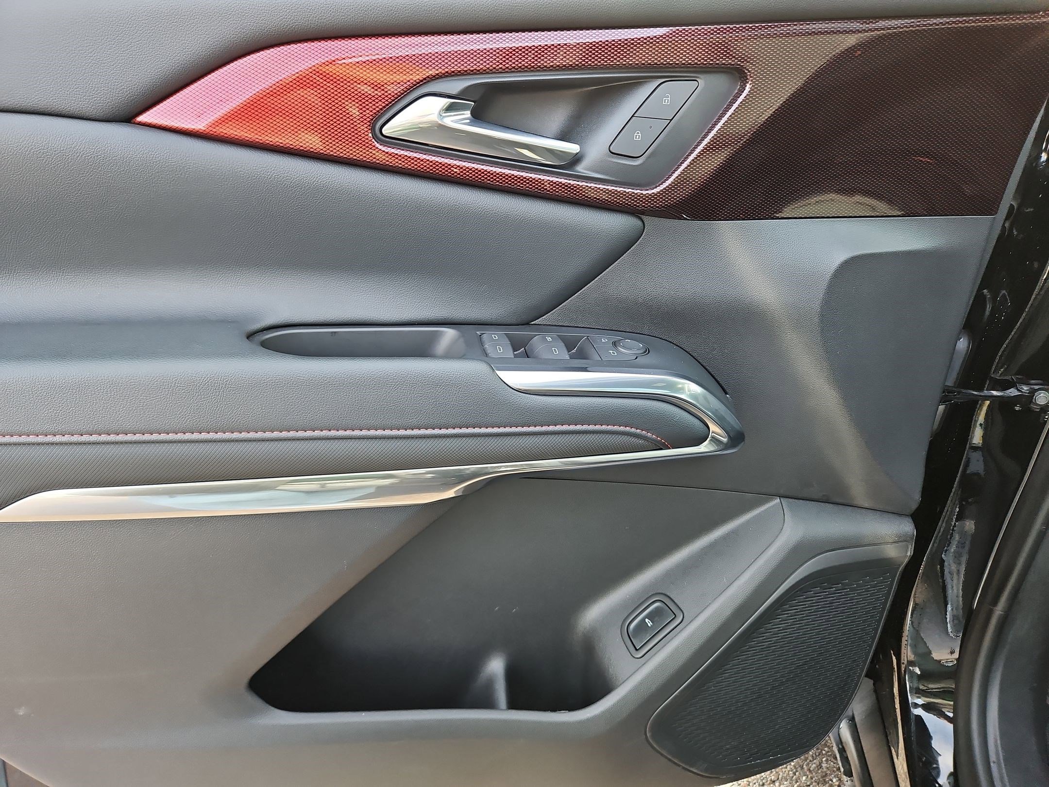 Used 2025 Chevrolet Traverse Z71 w/ Driver Confidence Package AWD/4WD image 13