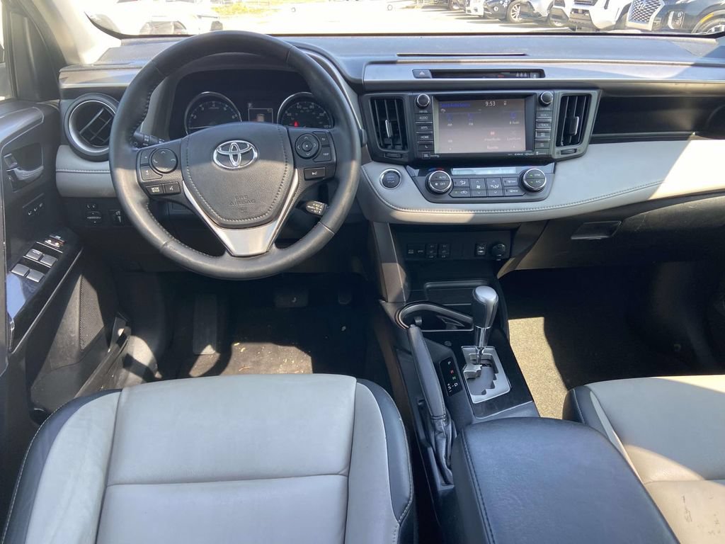 Used 2017 Toyota RAV4 Limited FWD image 10