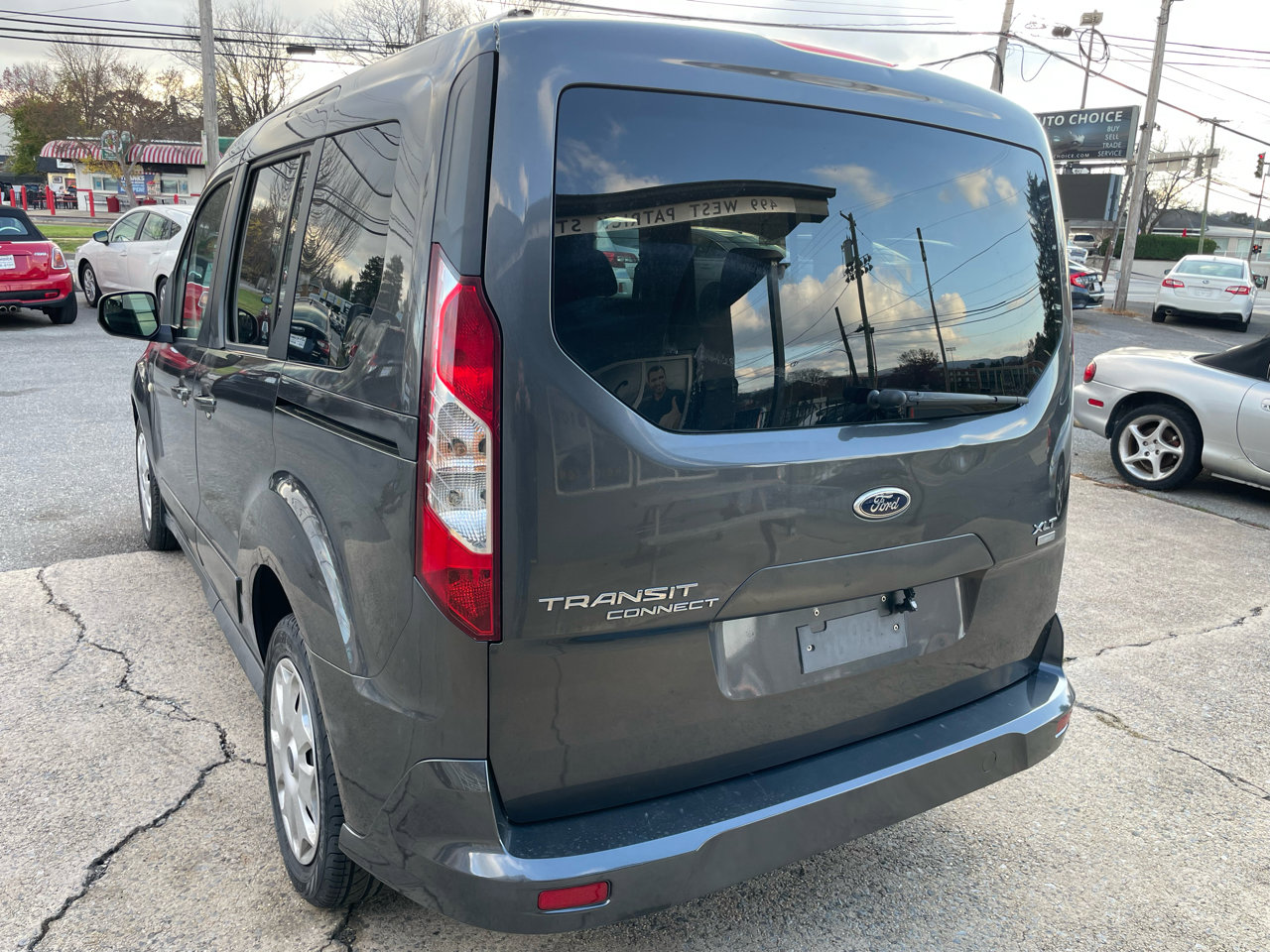 Used 2016 Ford Transit Connect XLT image 7
