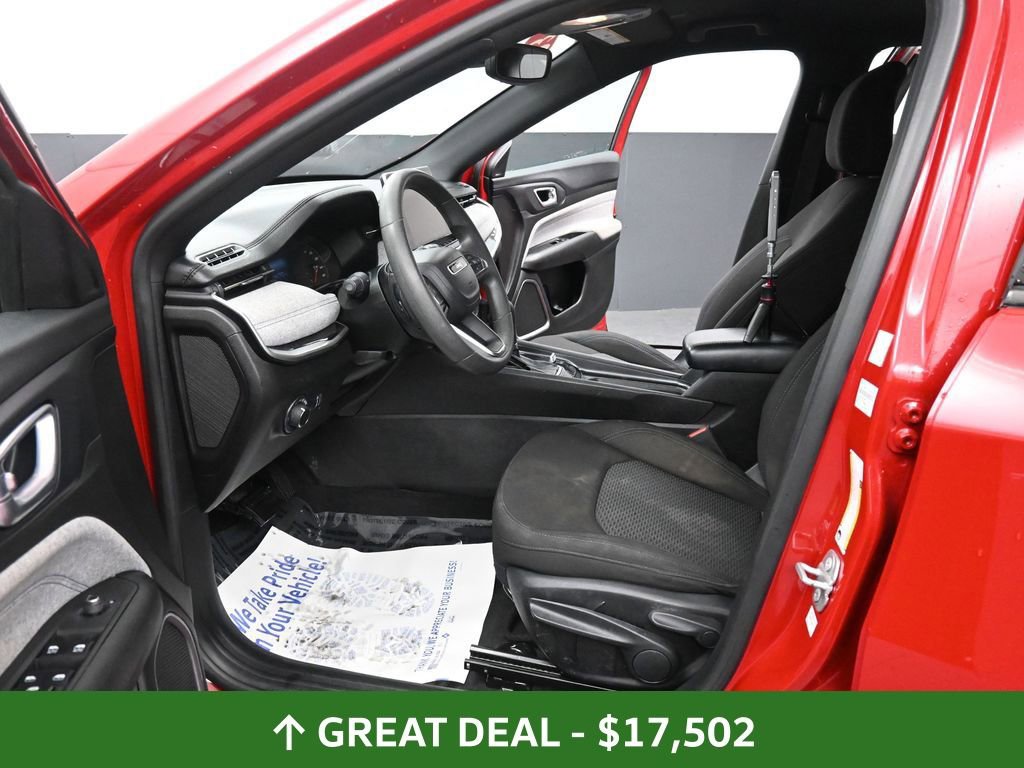 Used 2023 Jeep Compass Sport image 31