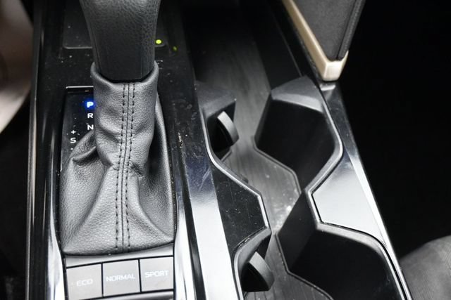 Used 2025 Toyota Camry LE FWD image 35