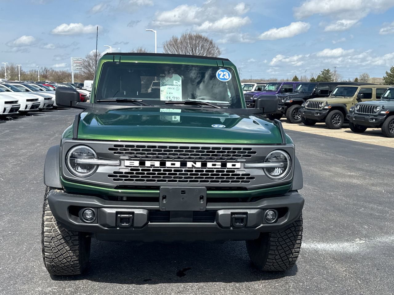 Used 2023 Ford Bronco Badlands w/ Sasquatch Package AWD/4WD image 8