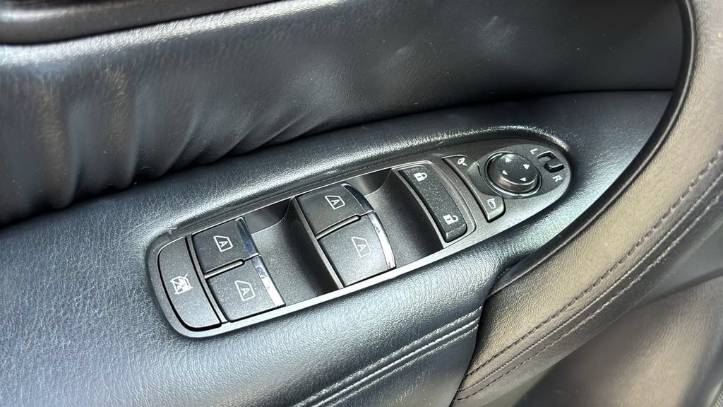 Used 2022 Nissan Armada SL w/ Midnight Edition Package AWD/4WD image 14