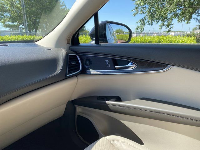 Used 2019 Lincoln Nautilus Reserve AWD/4WD image 17