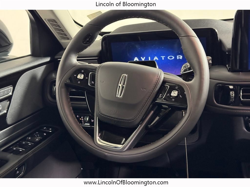 New 2026 Lincoln Aviator AWD w/ Jet Appearance Package image 19