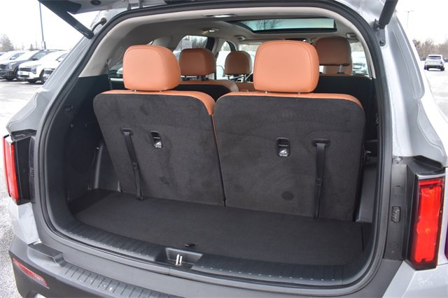 Certified 2022 Kia Sorento SX Prestige w/ Rust Color Package image 22