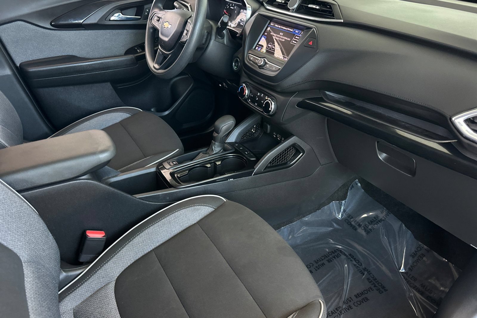 Used 2023 Chevrolet TrailBlazer LT FWD image 19