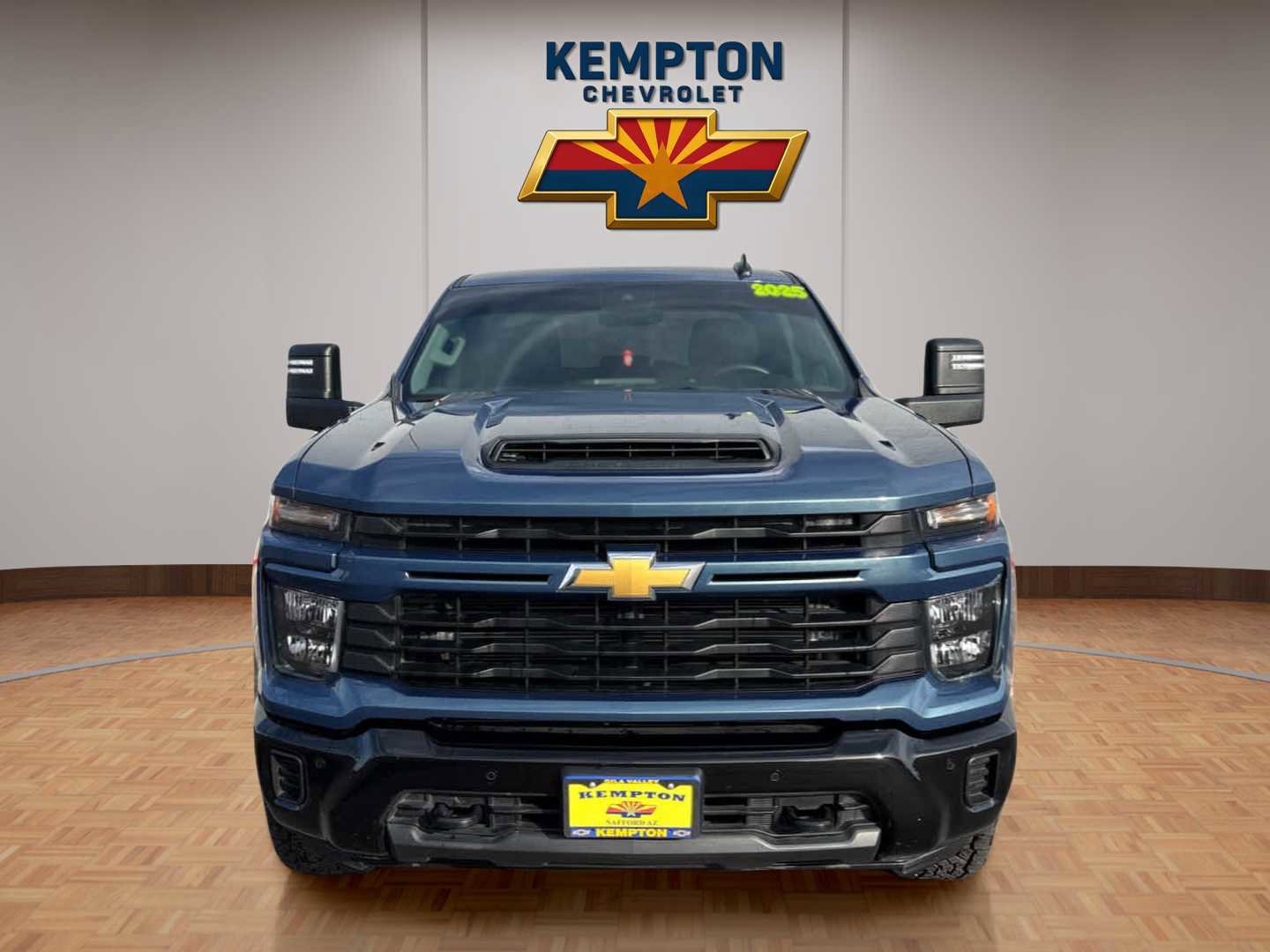 Used 2025 Chevrolet Silverado 2500 Custom w/ Custom Value Package image 1