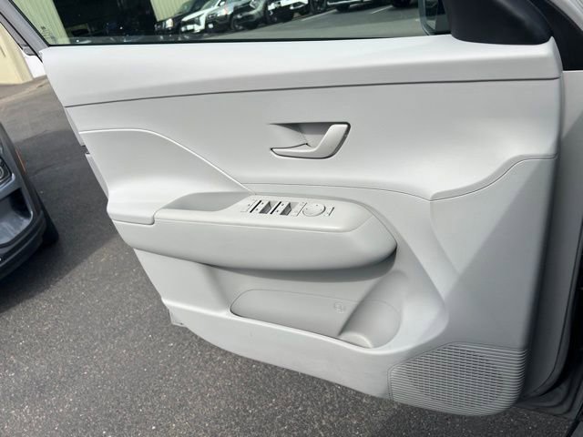 Used 2024 Hyundai Kona SEL FWD image 17