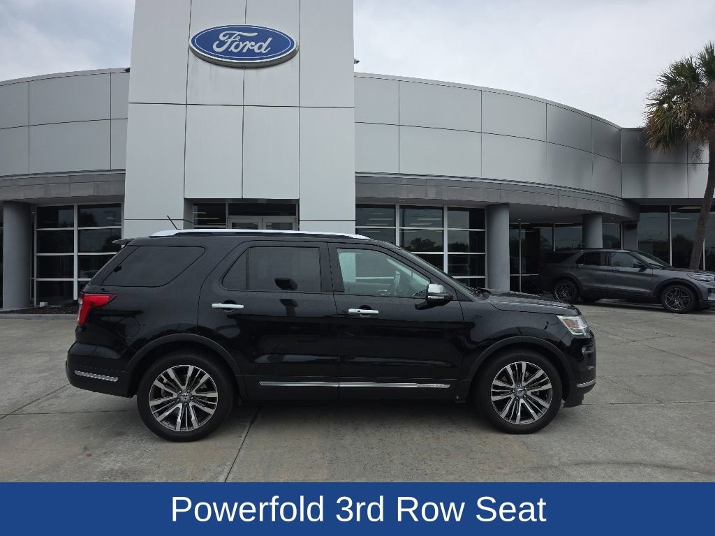 Used 2019 Ford Explorer Platinum AWD/4WD image 2