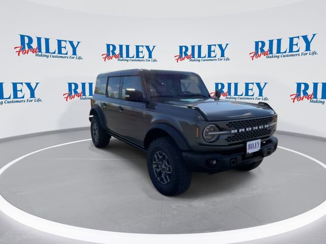 New 2025 Ford Bronco Badlands image 2