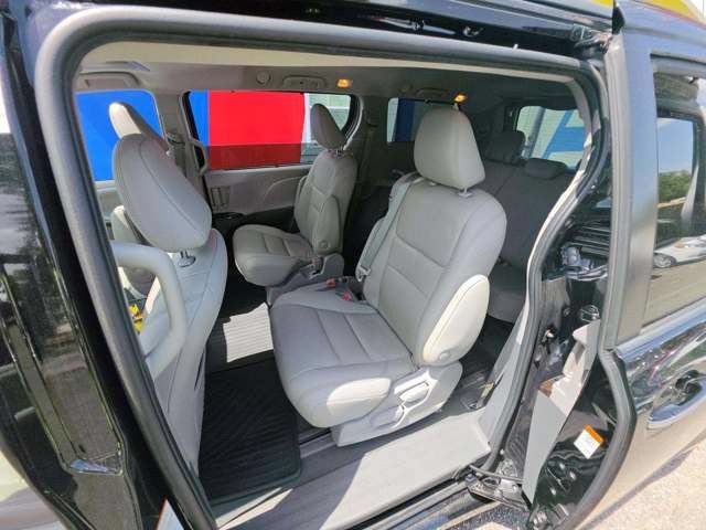 Used 2020 Toyota Sienna XLE FWD image 10