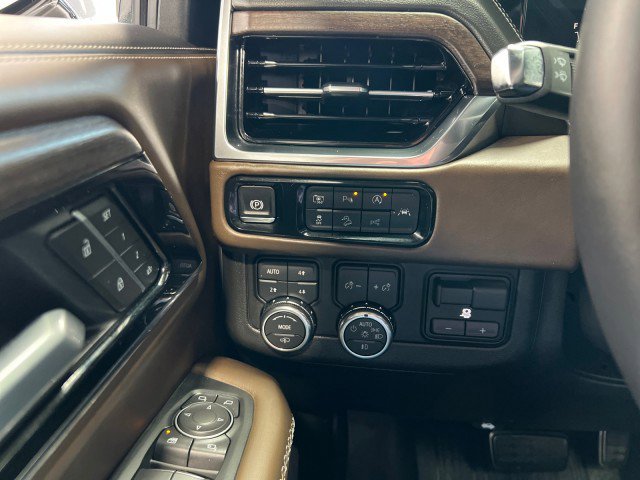 Used 2025 GMC Yukon XL Denali Ultimate w/ LPO, Floor Liner Package image 24