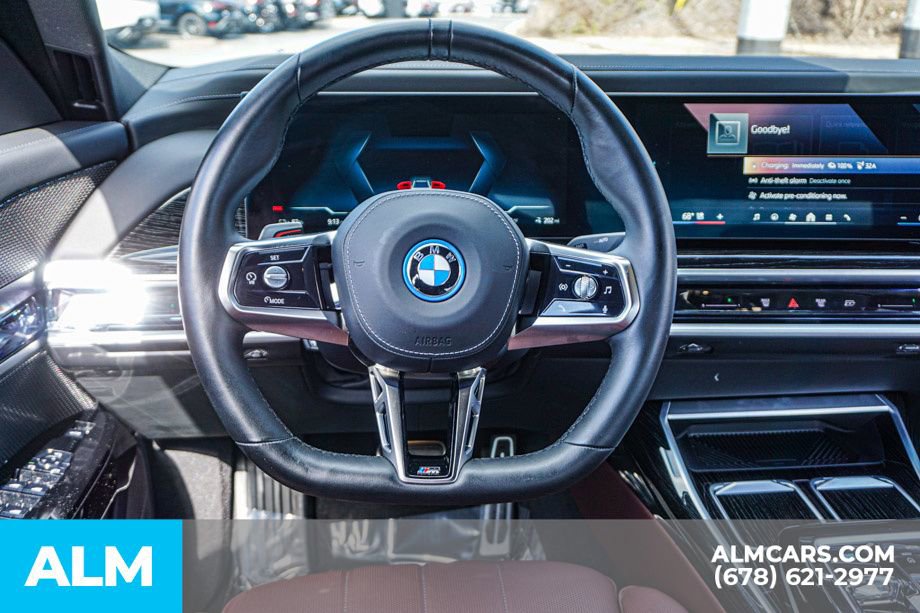 Used 2025 BMW i7 eDrive50 w/ M Sport Package RWD image 29
