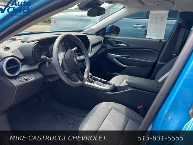 Used 2025 Chevrolet Trax LS w/ LS Convenience Package FWD image 6
