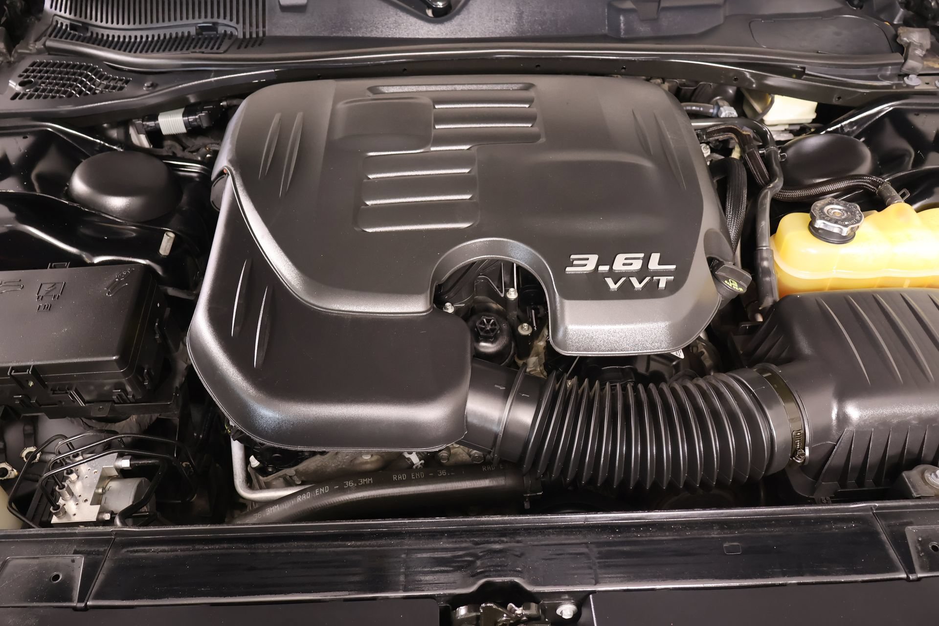 Used 2016 Dodge Challenger SXT RWD image 16