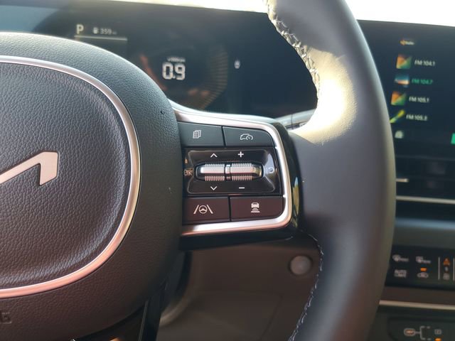 New 2026 Kia Carnival FWD image 17