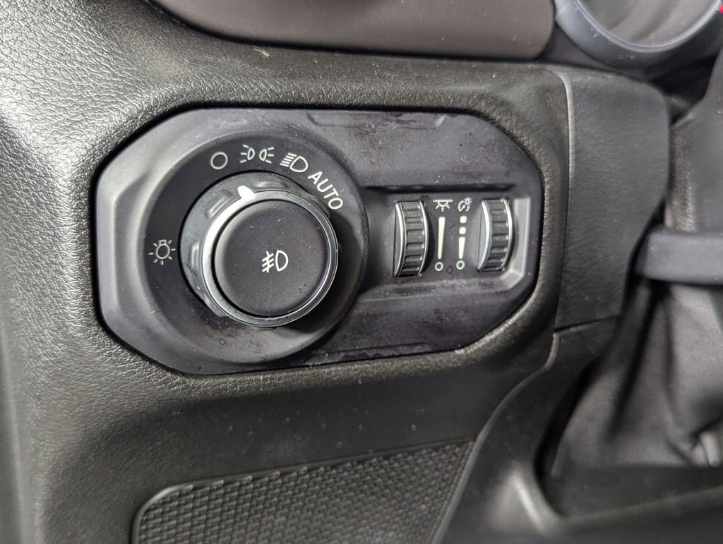 Used 2018 Jeep Wrangler Unlimited Sport S image 15