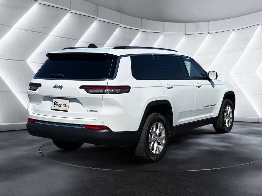Used 2023 Jeep Grand Cherokee L Limited RWD image 5