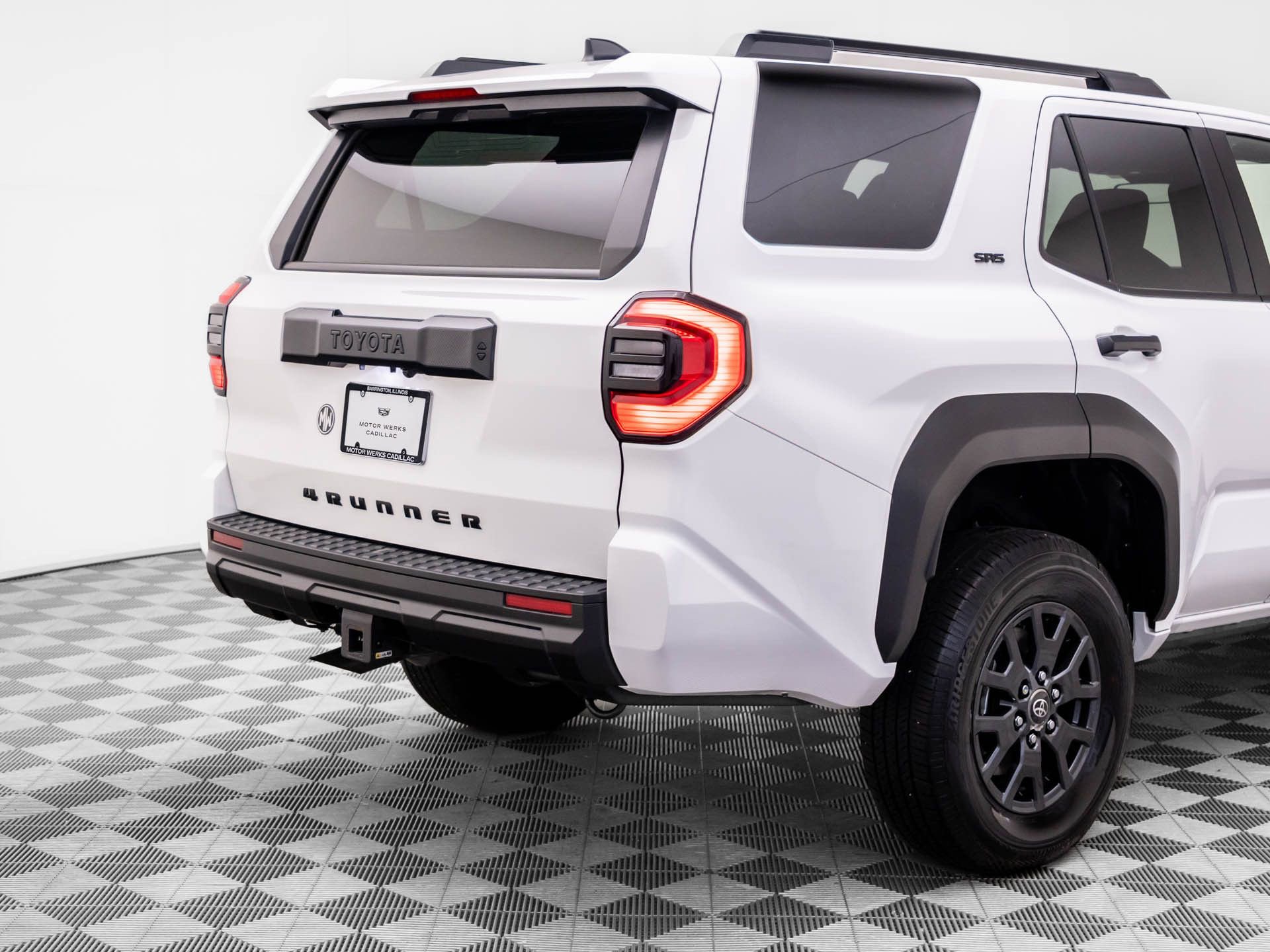 Used 2025 Toyota 4Runner SR5 image 40