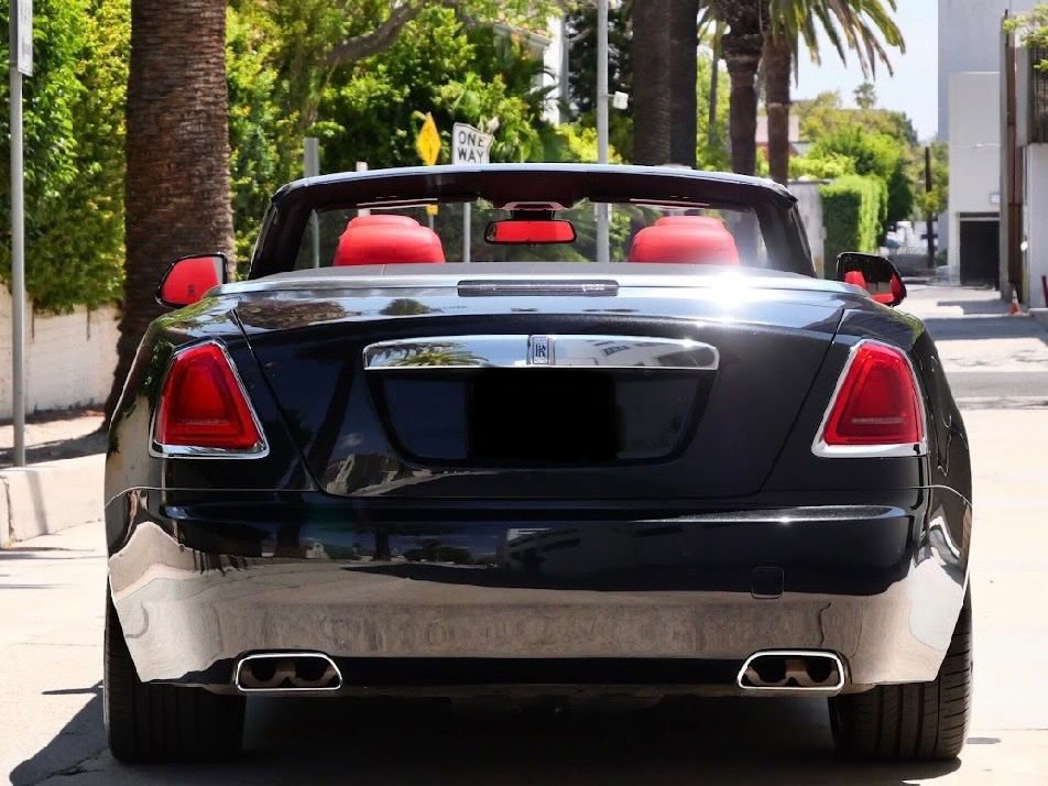 Used 2018 Rolls-Royce Dawn RWD image 7