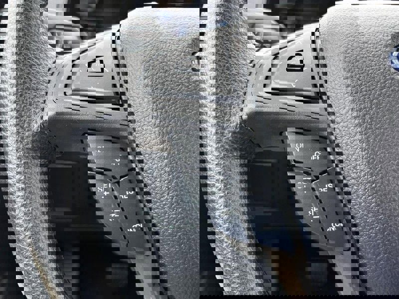 Used 2024 Ford Edge SEL image 16